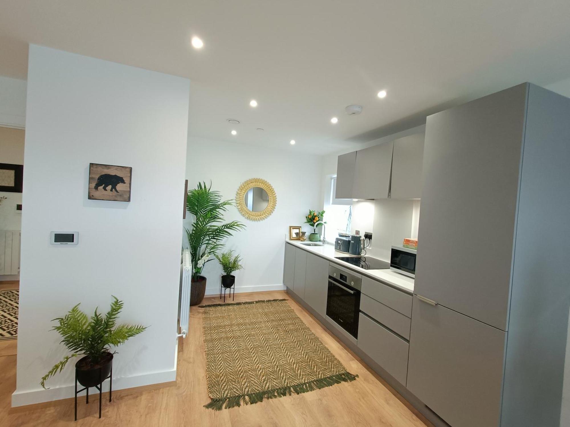 Snuggle Inn - Riverside Apartments - Views Over Looking London River Thames, Close To O2 Arena, London Excel, London City Airport, Thames Clipper- River Boat Service, Woolwich Ferry, Onsite Parking, Twin Room Option Available Exteriör bild