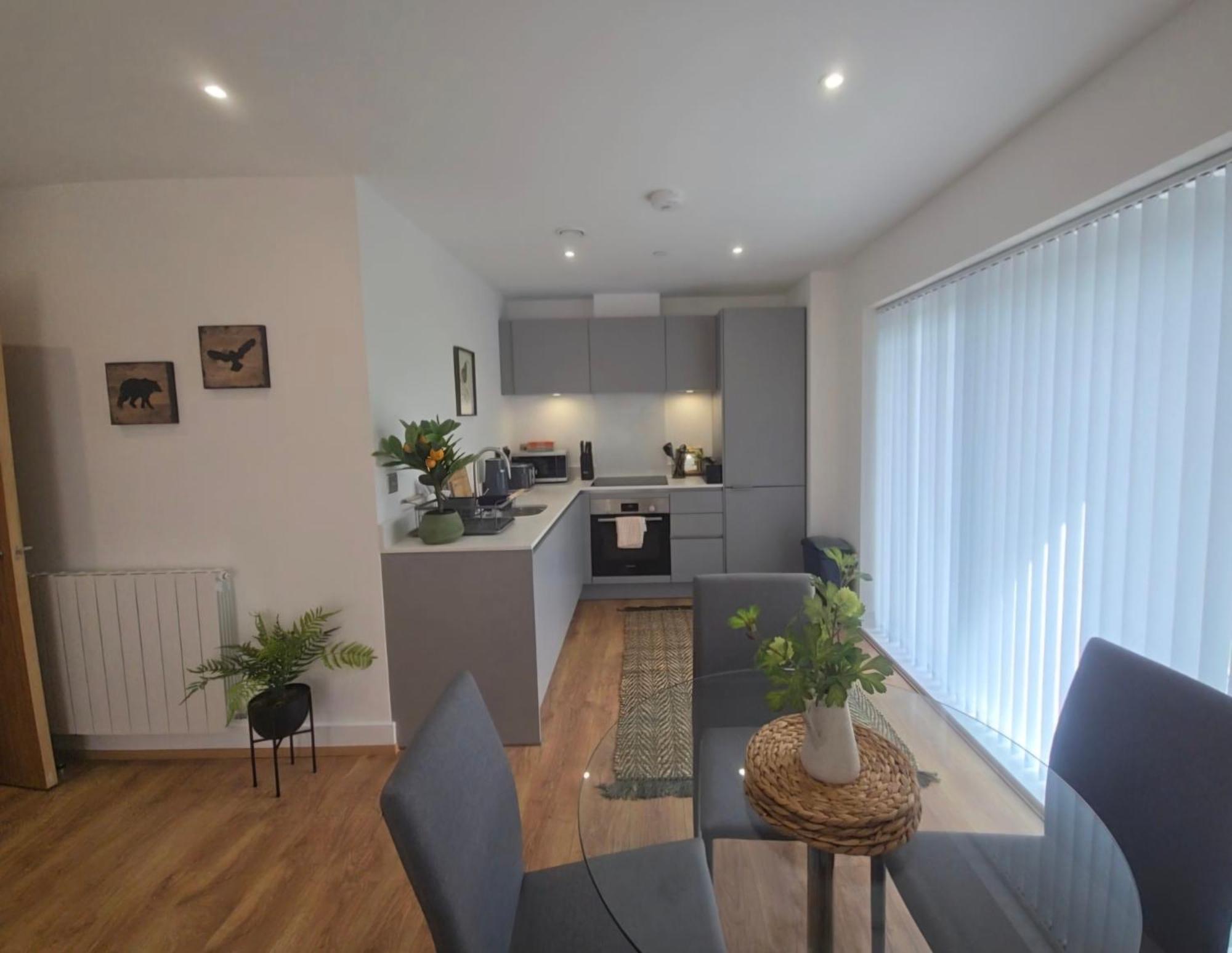 Snuggle Inn - Riverside Apartments - Views Over Looking London River Thames, Close To O2 Arena, London Excel, London City Airport, Thames Clipper- River Boat Service, Woolwich Ferry, Onsite Parking, Twin Room Option Available Exteriör bild