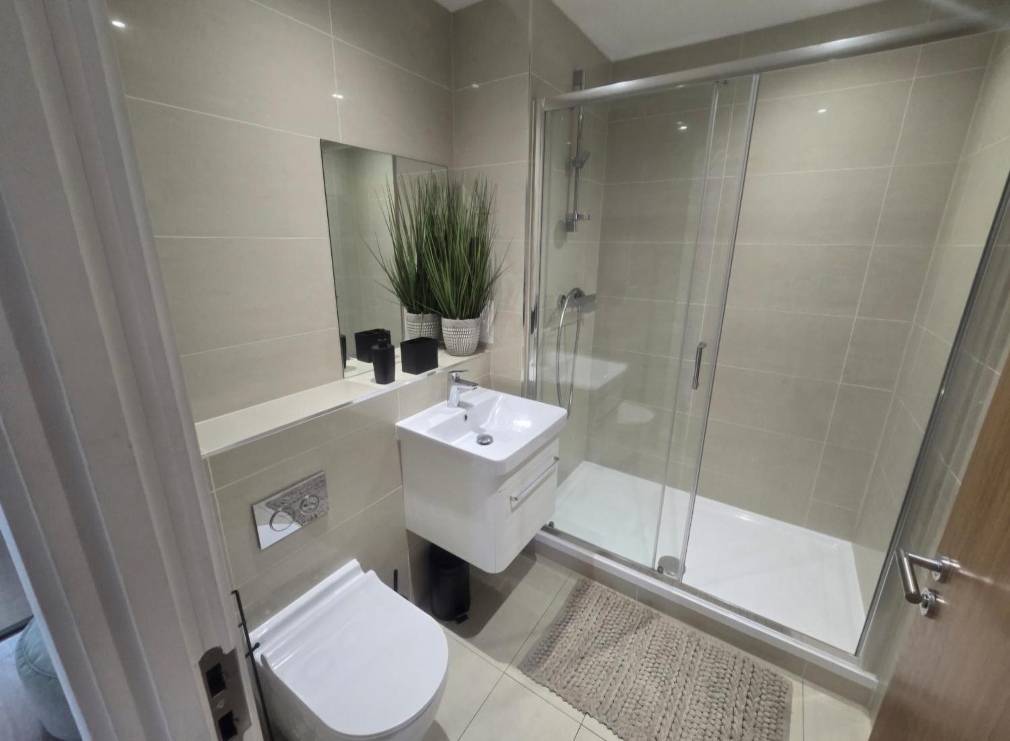 Snuggle Inn - Riverside Apartments - Views Over Looking London River Thames, Close To O2 Arena, London Excel, London City Airport, Thames Clipper- River Boat Service, Woolwich Ferry, Onsite Parking, Twin Room Option Available Exteriör bild